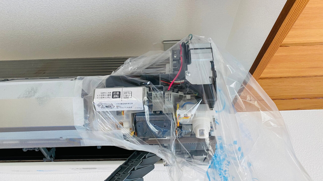 カビ取り】霧ヶ峰エアコン「MSZ-ZXV7116S」の分解方法16Step | 今日からダイワハウス